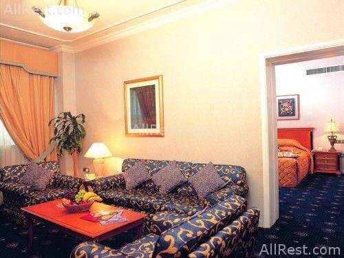 Ramada Continental Hotel 5